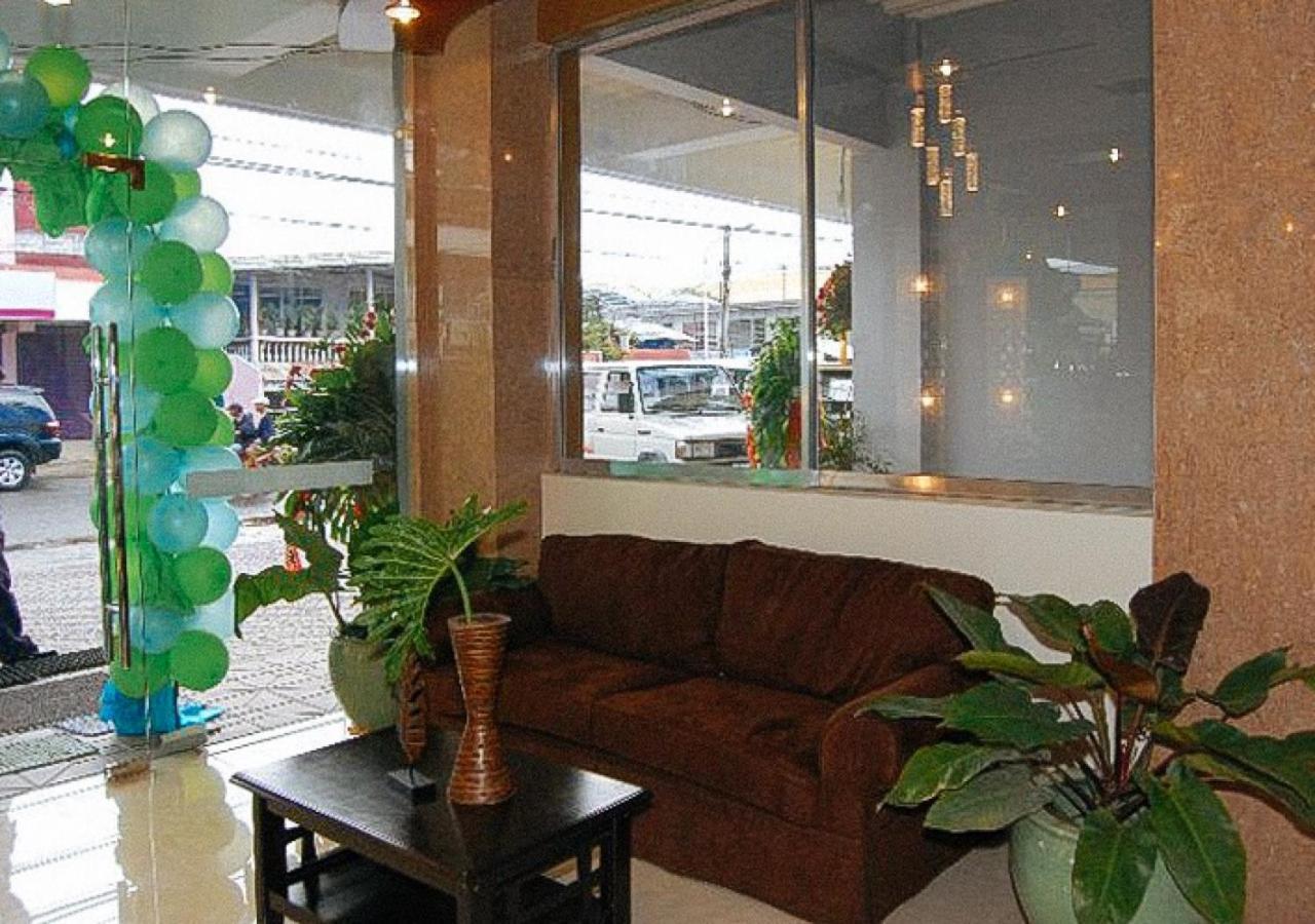 Sky Garden Hotel By Reddoorz Roxas City Exterior foto